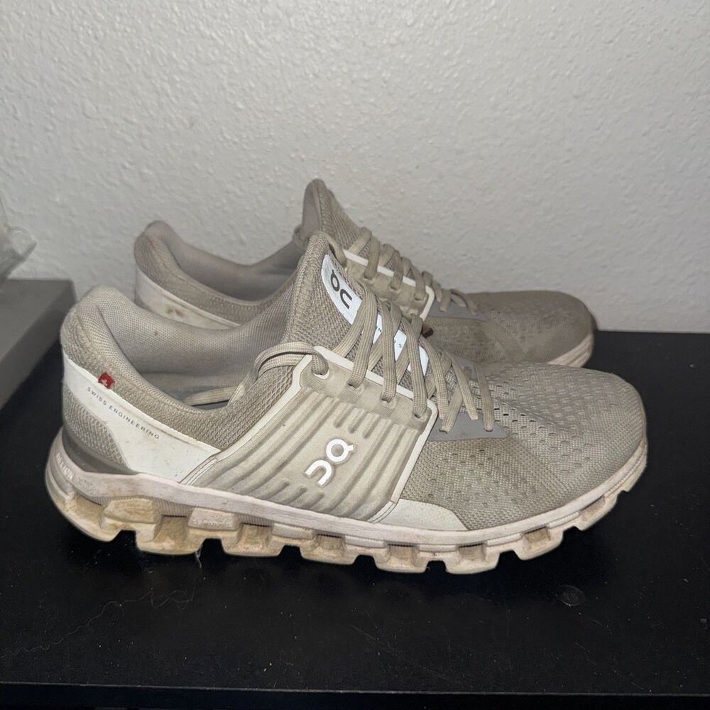 On Running Cloudswift Women's 9.5 White Helion Road Running Athletic Shoes